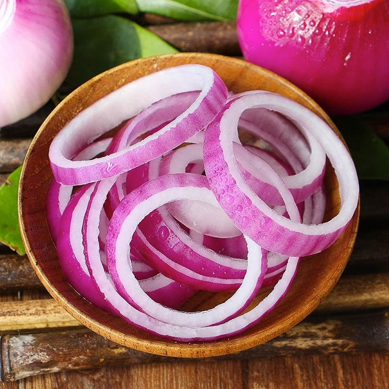 Organic Purple Onions – Fresh, Flavorful, and Full of Benefits! 🌱