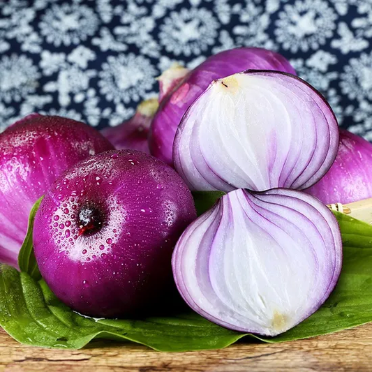Organic Purple Onions – Fresh, Flavorful, and Full of Benefits! 🌱
